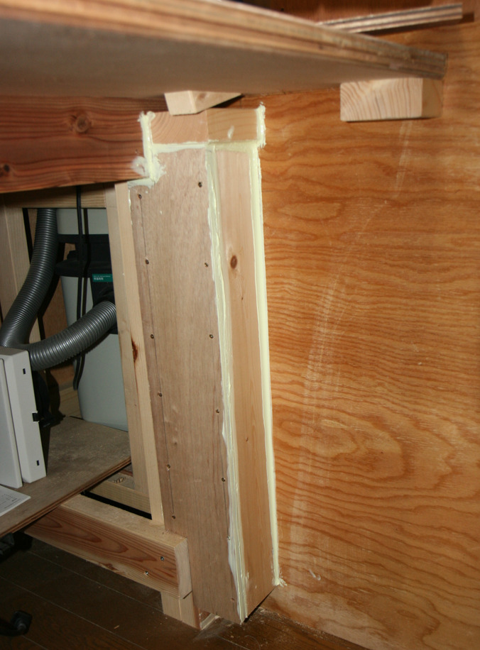 ワレコのDIY】木工作業部屋にフロアスイーパーを自作した【掃除が楽ちん】